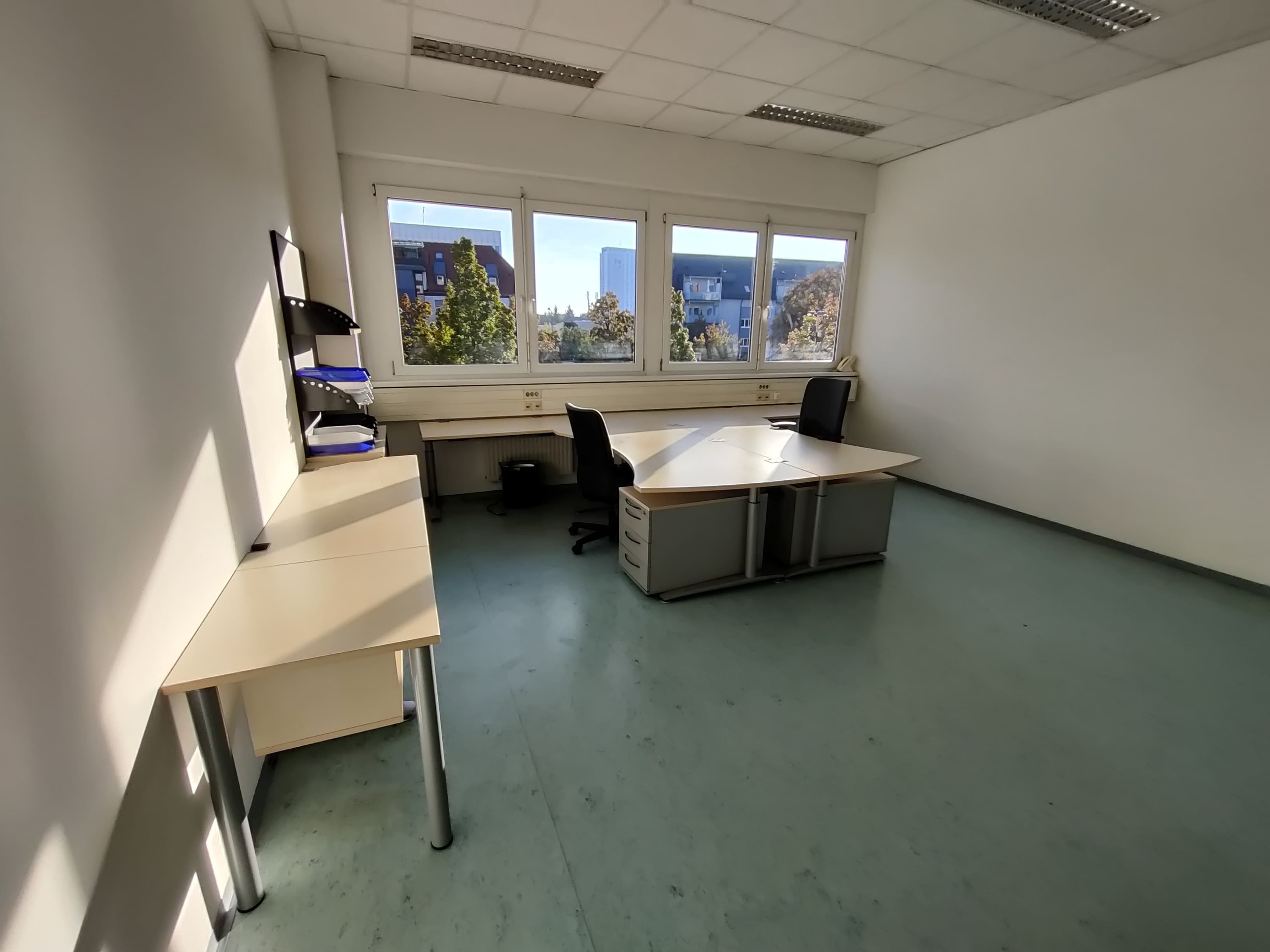 Einziehen und loslegen – möbliertes Büro mit eigener Küche im BIZ Wels, TOP 1N16